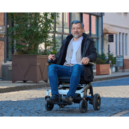 Wózek inwalidzki o napędzie elektrycznym Robooter E80