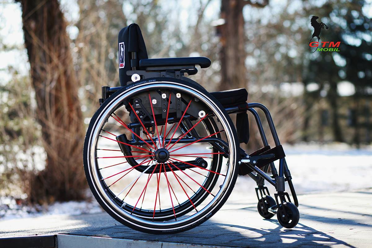 Aktywny wózek inwalidzki dla kobiet GTM CARISA