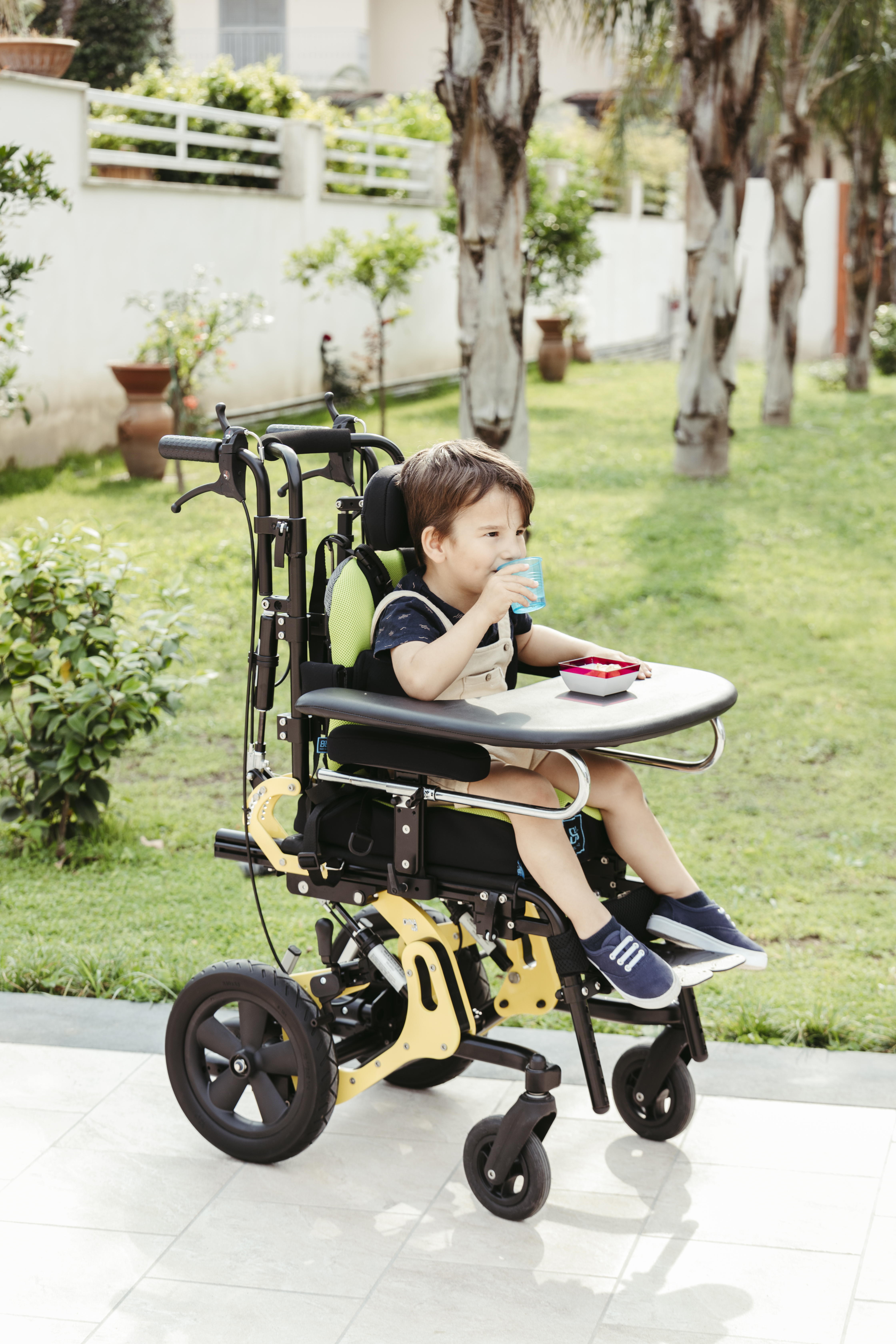 Wózek inwalidzki multipozycyjny dla dzieci i dorosłych NEATECH DYNA