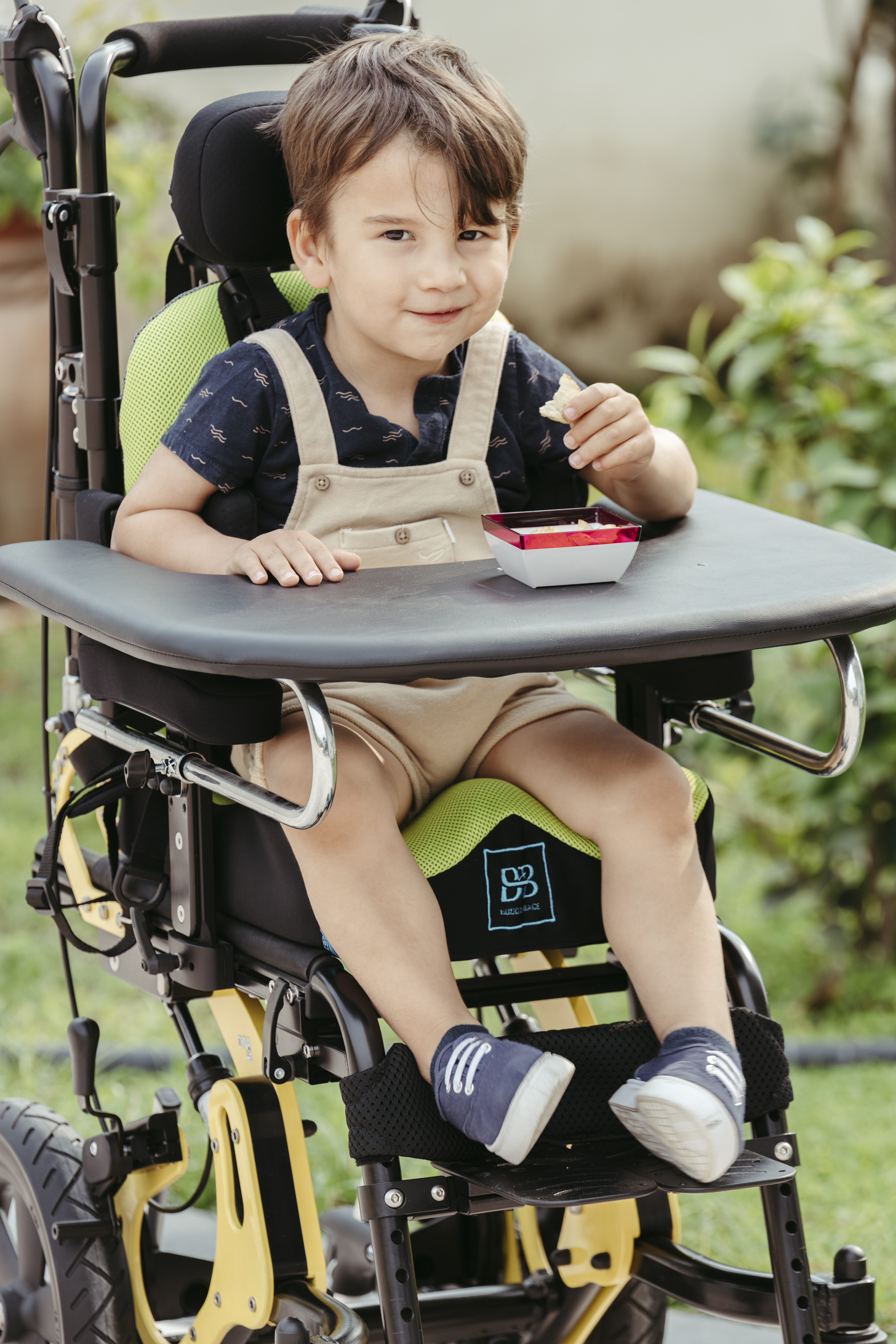 Wózek inwalidzki multipozycyjny dla dzieci i dorosłych NEATECH DYNA