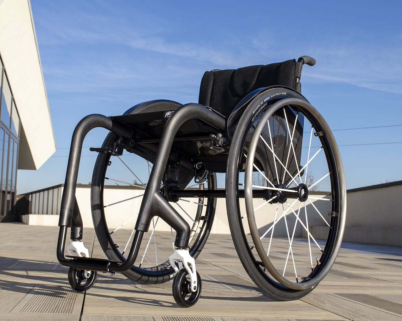 Wózek inwalidzki aktywny Progeo Joker Carbon